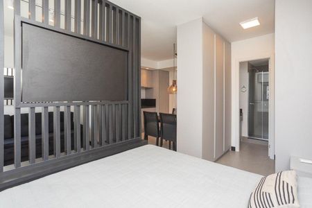 Quarto  de kitnet/studio para alugar com 1 quarto, 38m² em Jardim Europa, Porto Alegre