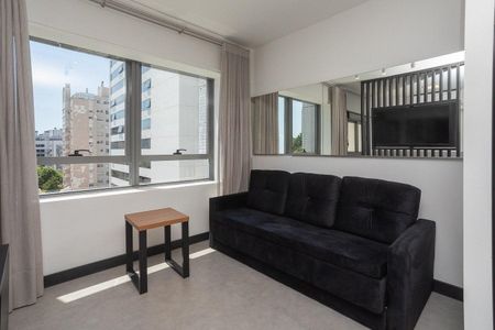 Sala  de kitnet/studio para alugar com 1 quarto, 38m² em Jardim Europa, Porto Alegre