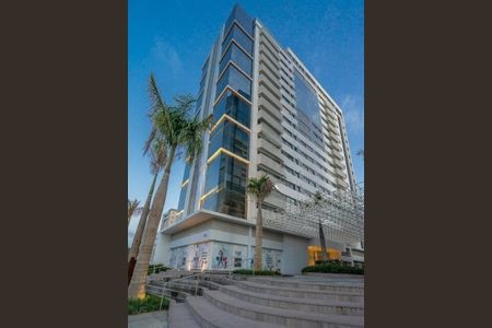 Studio para alugar com 38m², 1 quarto e 1 vaga Studio para alugar com 38m², 1 quarto e 1 vagaFachada