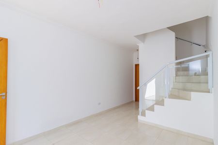 Casa à venda com 2 quartos, 73m² em Vila Yara, São Paulo
