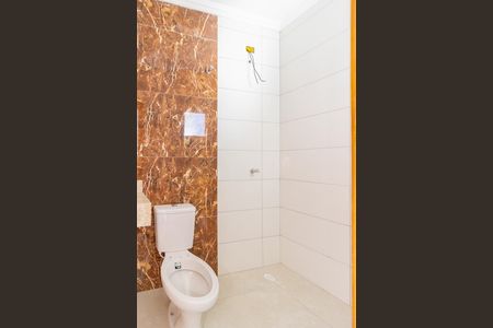 Casa à venda com 2 quartos, 73m² em Vila Yara, São Paulo