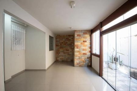 Apartamento para alugar com 115m², 3 quartos e 1 vaga Apartamento para alugar com 115m², 3 quartos e 1 vagaFoto 02