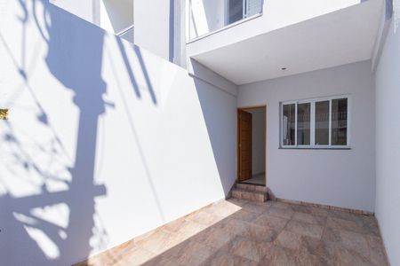 Casa à venda com 2 quartos, 73m² em Vila Yara, São Paulo