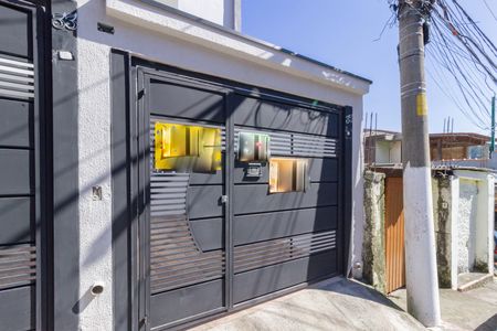 Casa à venda com 73m², 2 quartos e 1 vaga Casa à venda com 73m², 2 quartos e 1 vagaFachada
