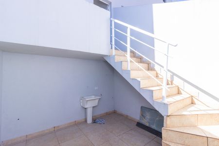 Lavanderia de casa à venda com 2 quartos, 73m² em Vila Yara, São Paulo