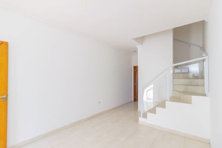 Casa à venda com 73m², 2 quartos e 2 vagasSala