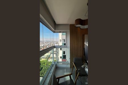 Apartamento à venda com 73m², 2 quartos e 2 vagas Apartamento à venda com 73m², 2 quartos e 2 vagasCozinha Varanda
