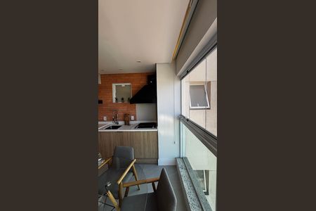 Apartamento à venda com 73m², 2 quartos e 2 vagas Apartamento à venda com 73m², 2 quartos e 2 vagasCozinha Varanda