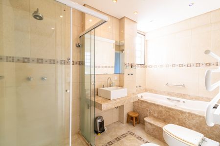 Apartamento para alugar com 105m², 2 quartos e sem vaga Apartamento para alugar com 105m², 2 quartos e sem vagaBanheiro