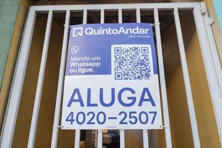 Placa instalada em 15/07/2026 com o código UYLW-610 de casa para alugar com 1 quarto, 72m² em Parque João Ramalho, Santo André