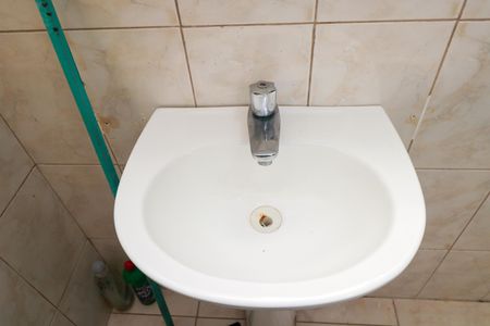 Casa para alugar com 72m², 1 quarto e sem vaga Casa para alugar com 72m², 1 quarto e sem vagaBanheiro