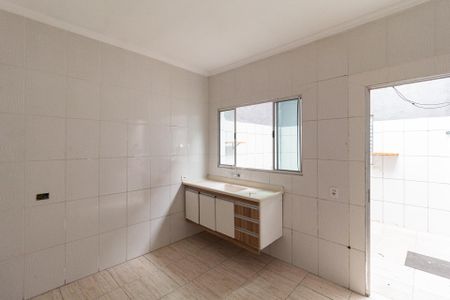Cozinha de casa para alugar com 2 quartos, 70m² em Bela Vista, Osasco