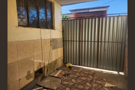 Garagem de casa para alugar com 2 quartos, 70m² em Rocha, São Gonçalo