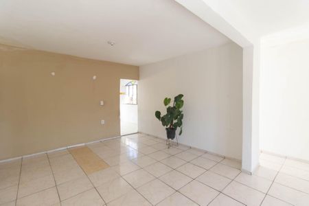 Sala de casa para alugar com 2 quartos, 70m² em Rocha, São Gonçalo