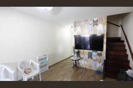 Casa de condomínio para alugar com 102m², 2 quartos e 1 vagaSala