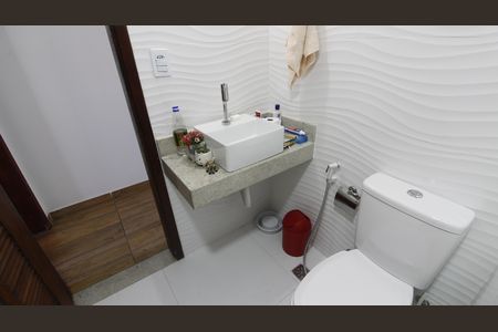 Casa de condomínio para alugar com 102m², 2 quartos e 1 vagaBanheiro 1