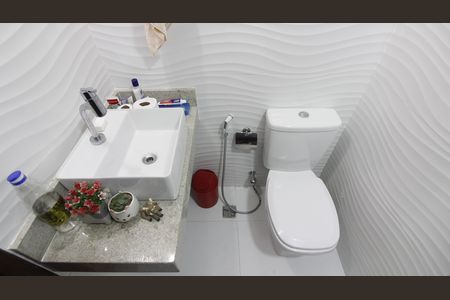 Casa de condomínio para alugar com 102m², 2 quartos e 1 vagaBanheiro 1
