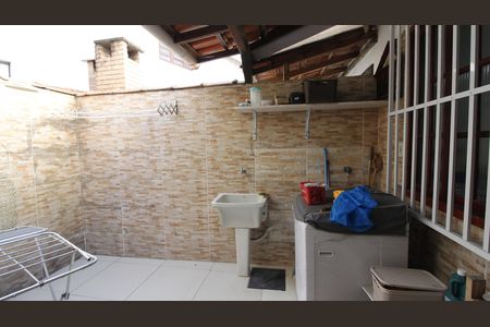 Casa de condomínio para alugar com 102m², 2 quartos e 1 vagaÁrea de Serviço