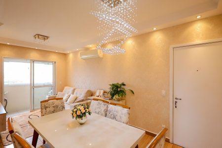 Apartamento à venda com 74m², 3 quartos e 2 vagas Apartamento à venda com 74m², 3 quartos e 2 vagasSala