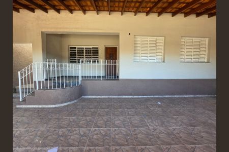 Área externa de casa à venda com 3 quartos, 128m² em Jardim Aurélia, Campinas