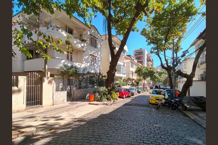 Apartamento à venda com 65m², 2 quartos e 2 vagas Apartamento à venda com 65m², 2 quartos e 2 vagasFachada do Prédio