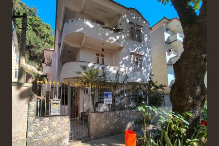 Apartamento à venda com 65m², 2 quartos e 2 vagas Apartamento à venda com 65m², 2 quartos e 2 vagasFachada do Prédio