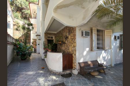 Apartamento à venda com 65m², 2 quartos e 2 vagas Apartamento à venda com 65m², 2 quartos e 2 vagasFachada do Prédio