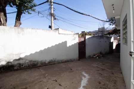 Casa para alugar com 60m², 2 quartos e 1 vaga Casa para alugar com 60m², 2 quartos e 1 vagaÁrea externa