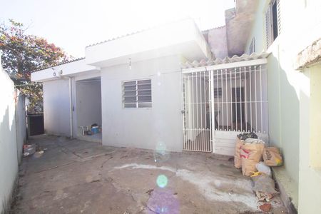 Casa para alugar com 60m², 2 quartos e 1 vaga Casa para alugar com 60m², 2 quartos e 1 vagaÁrea externa