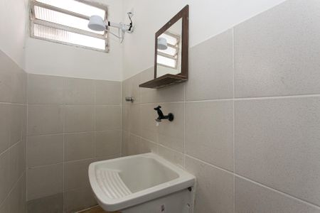 Studio para alugar com 15m², 1 quarto e sem vaga Studio para alugar com 15m², 1 quarto e sem vagaBanheiro