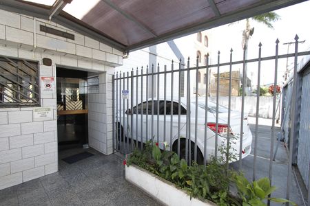 Entrada de apartamento para alugar com 3 quartos, 72m² em Padre Eustáquio, Belo Horizonte