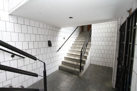 Corredor de apartamento para alugar com 3 quartos, 72m² em Padre Eustáquio, Belo Horizonte