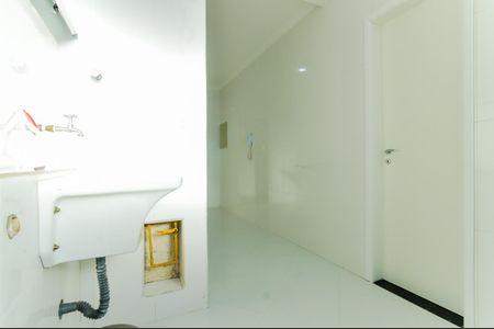 Apartamento para alugar com 77m², 2 quartos e 1 vagaÁrea de Serviço