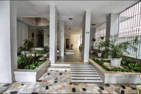 Hall de entrada de apartamento para alugar com 4 quartos, 240m² em Tijuca, Rio de Janeiro