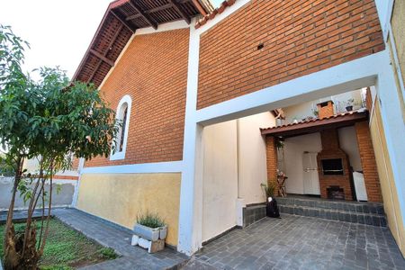 Casa para alugar com 70m², 2 quartos e 1 vaga Casa para alugar com 70m², 2 quartos e 1 vagaFachada do Prédio