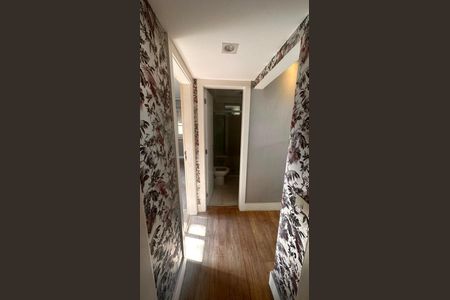 Corredor de apartamento para alugar com 2 quartos, 70m² em Vila Cordeiro, São Paulo