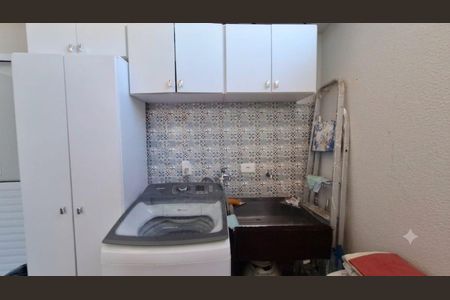 Apartamento à venda com 78m², 2 quartos e 1 vagaÁrea de Serviço