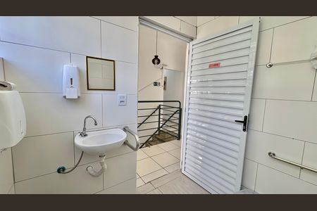 Casa à venda com 236m², 7 quartos e 2 vagas Casa à venda com 236m², 7 quartos e 2 vagasBanheiro