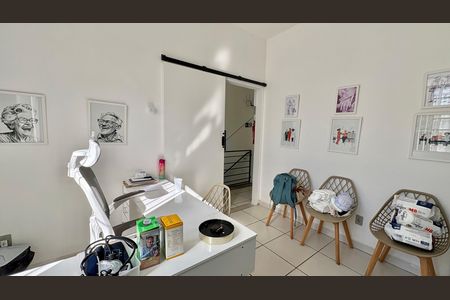 Casa à venda com 236m², 7 quartos e 2 vagas Casa à venda com 236m², 7 quartos e 2 vagasQuarto