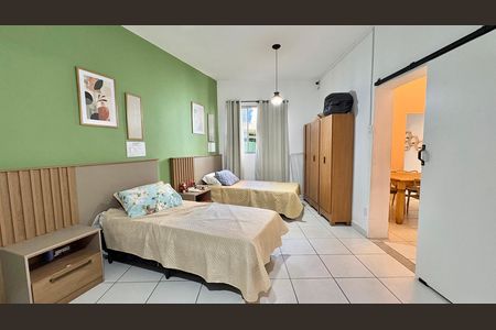 Casa à venda com 236m², 7 quartos e 2 vagas Casa à venda com 236m², 7 quartos e 2 vagasQuarto