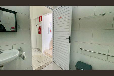 Casa à venda com 236m², 7 quartos e 2 vagas Casa à venda com 236m², 7 quartos e 2 vagasBanheiro