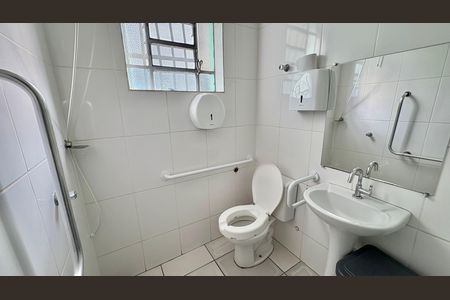Casa à venda com 236m², 7 quartos e 2 vagas Casa à venda com 236m², 7 quartos e 2 vagasBanheiro
