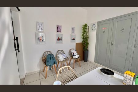 Casa à venda com 236m², 7 quartos e 2 vagas Casa à venda com 236m², 7 quartos e 2 vagasQuarto