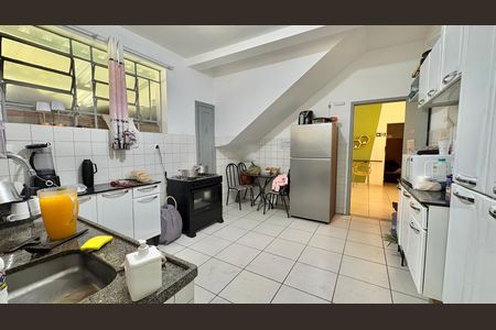 Cozinha de casa à venda com 7 quartos, 236m² em Serra, Belo Horizonte