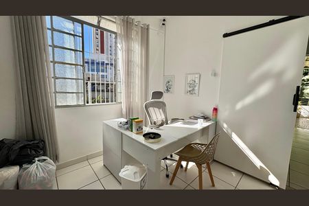 Quarto de casa à venda com 7 quartos, 236m² em Serra, Belo Horizonte