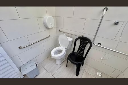 Casa à venda com 236m², 7 quartos e 2 vagas Casa à venda com 236m², 7 quartos e 2 vagasBanheiro