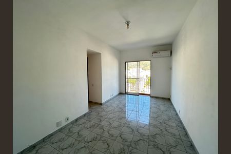 Apartamento para alugar com 2 quartos, 21m² em Todos Os Santos, Rio de Janeiro