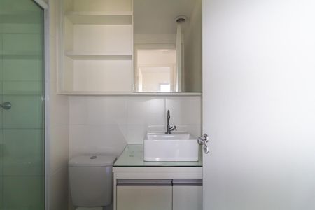 Banheiro de apartamento para alugar com 2 quartos, 39m² em Vila Virginia, São Paulo