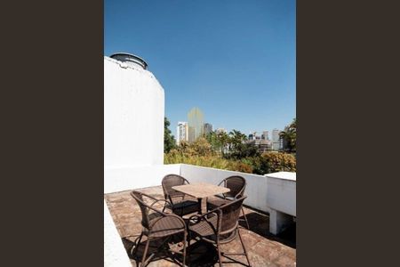 Casa à venda com 2 quartos, 120m² em Jardim das Acacias, São Paulo