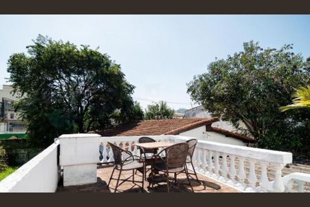 Casa à venda com 2 quartos, 120m² em Jardim das Acacias, São Paulo